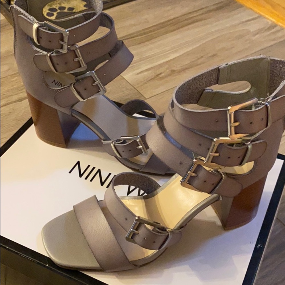 Shoes - Picture 9 of 11